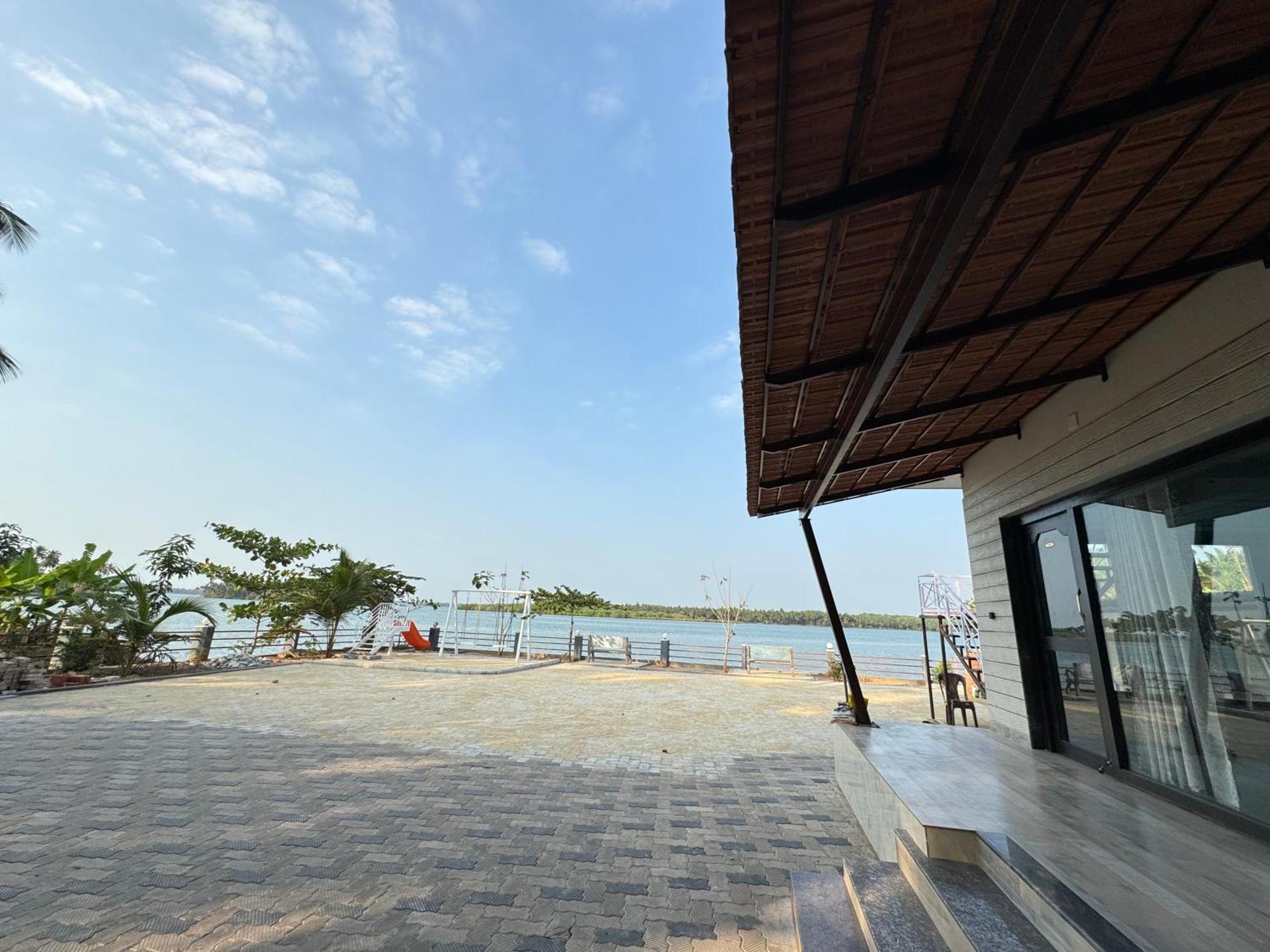 The Glasswater By The Backwater Homestay Kalyanpur ภายนอก รูปภาพ