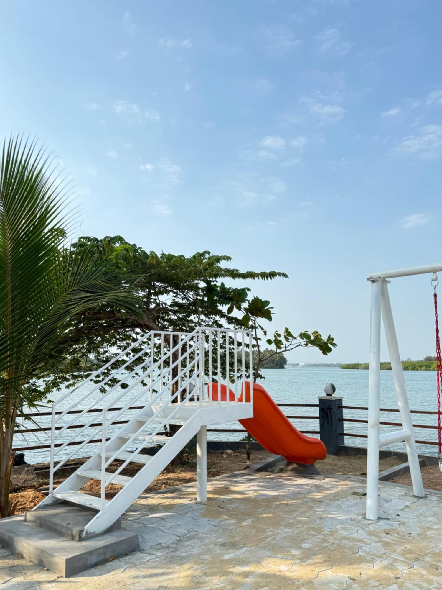 The Glasswater By The Backwater Homestay Kalyanpur ภายนอก รูปภาพ