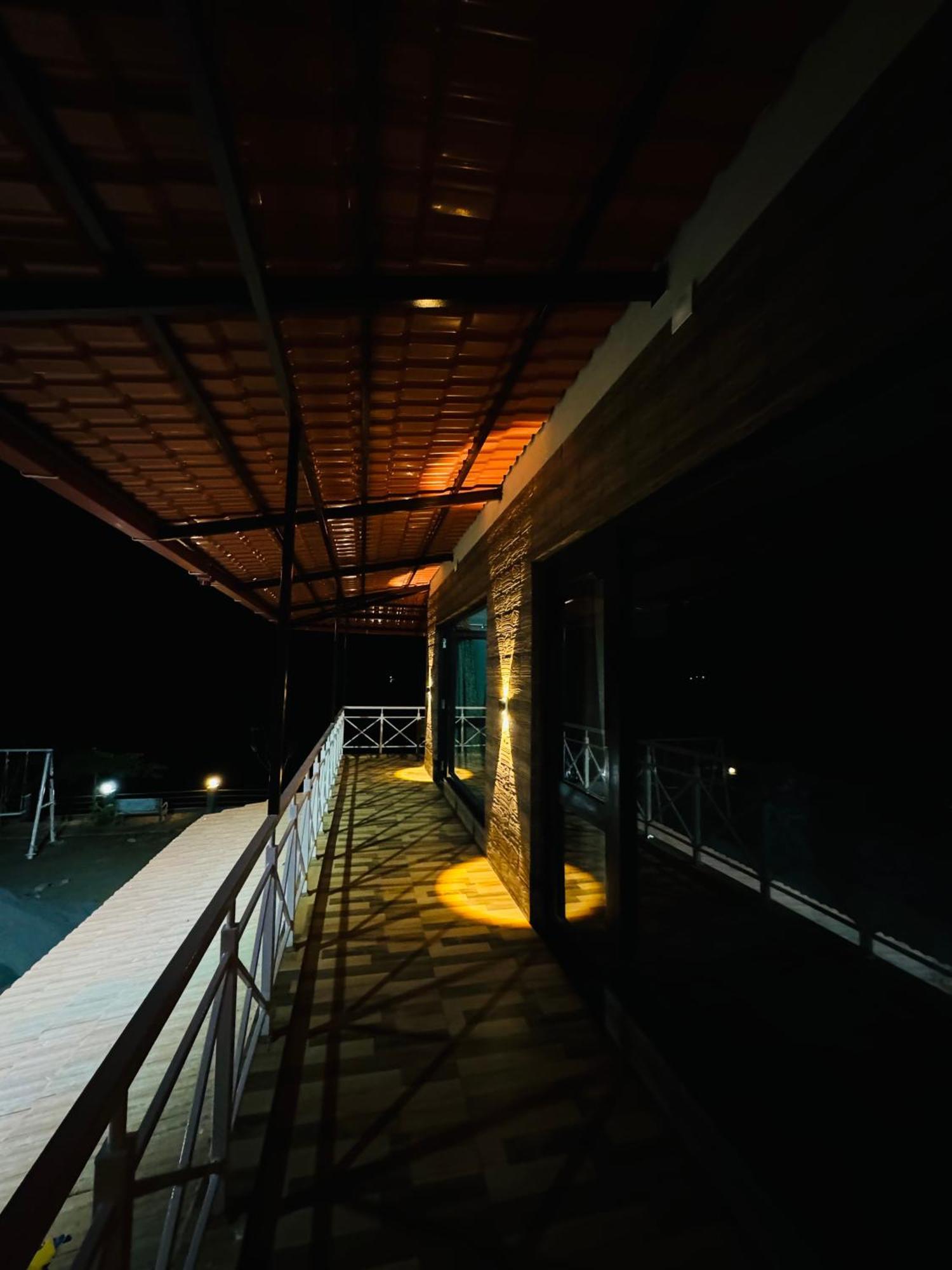 The Glasswater By The Backwater Homestay Kalyanpur ภายนอก รูปภาพ