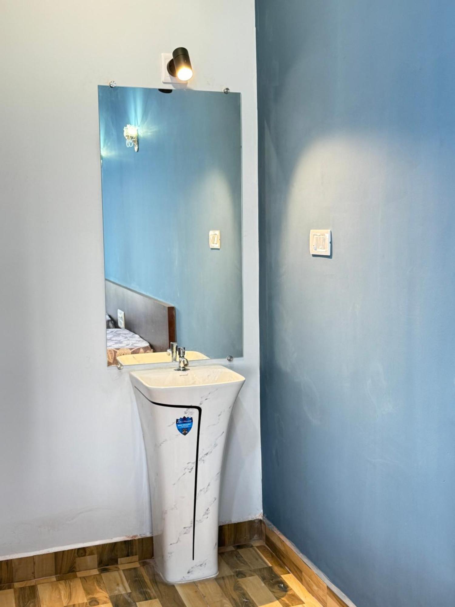 The Glasswater By The Backwater Homestay Kalyanpur ภายนอก รูปภาพ