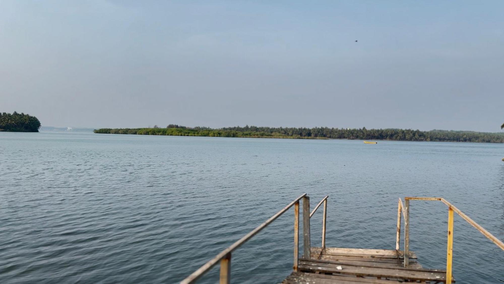The Glasswater By The Backwater Homestay Kalyanpur ภายนอก รูปภาพ