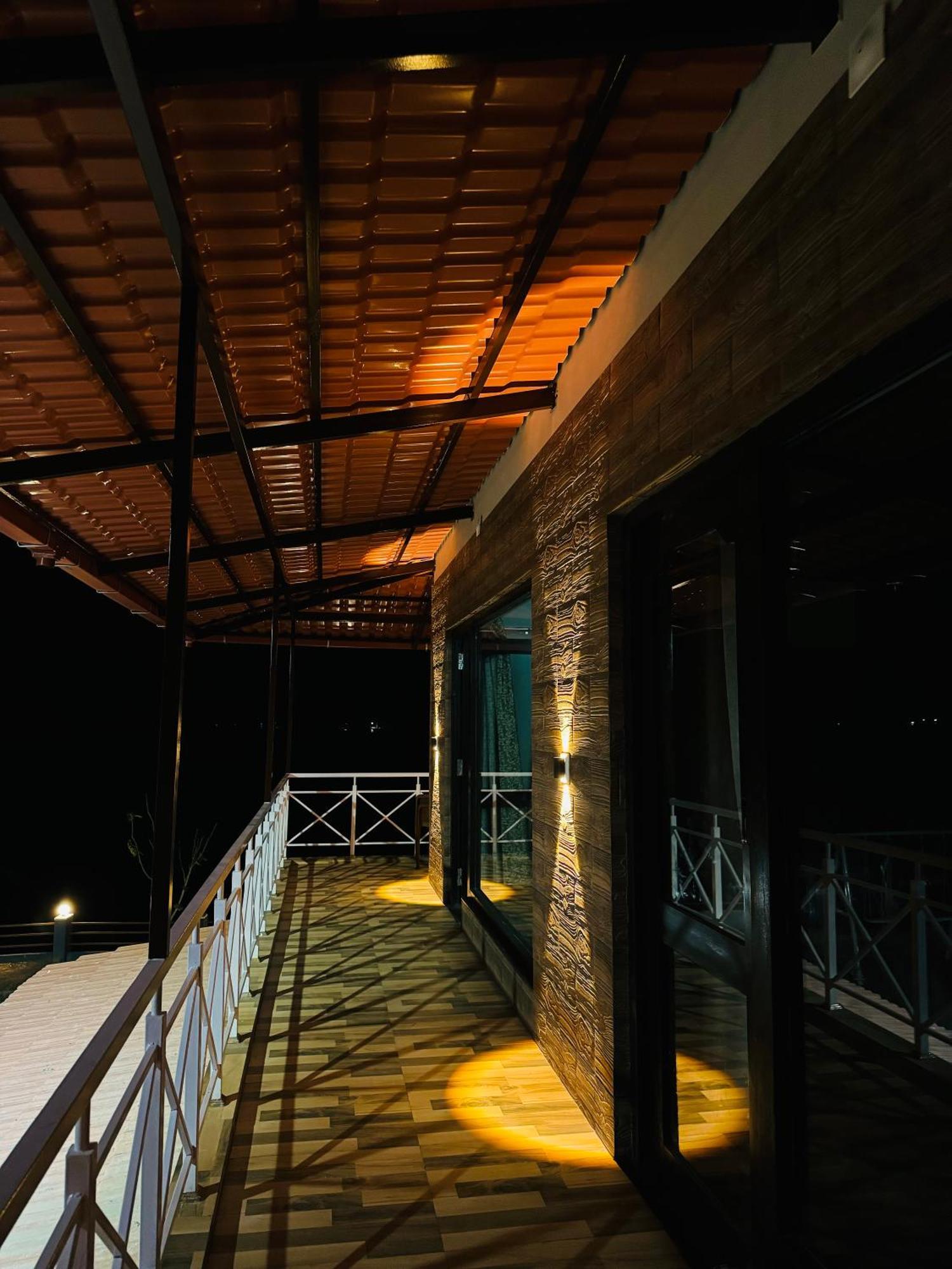 The Glasswater By The Backwater Homestay Kalyanpur ภายนอก รูปภาพ