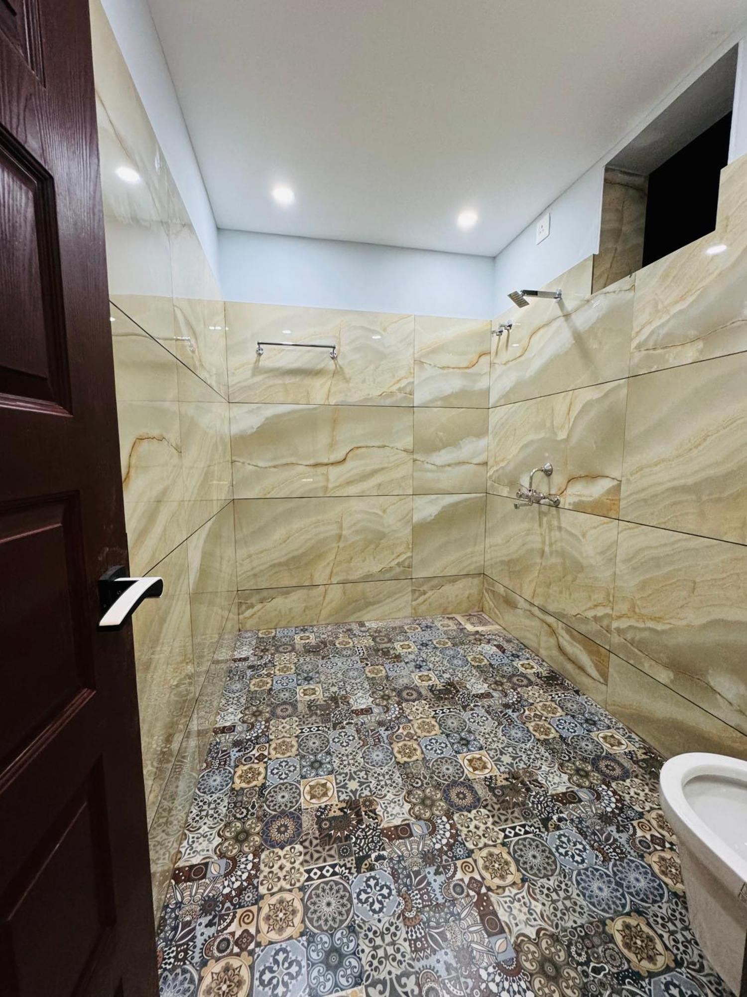 The Glasswater By The Backwater Homestay Kalyanpur ภายนอก รูปภาพ